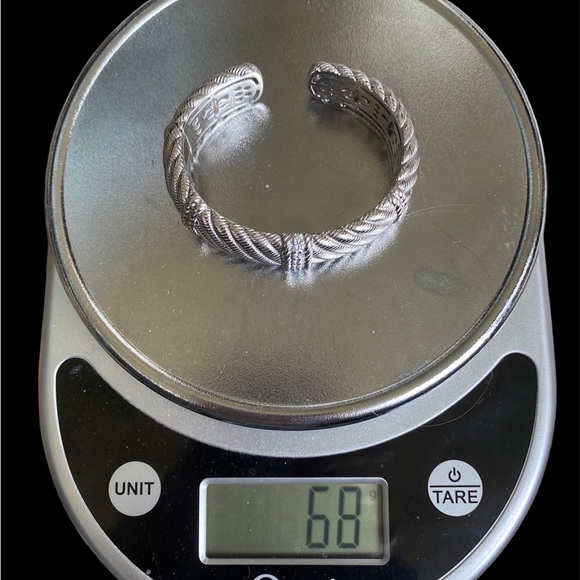 Judith Ripka, sterling silver cuffed hinged bracelet with diamonique sparkle - Picture 9 of 9